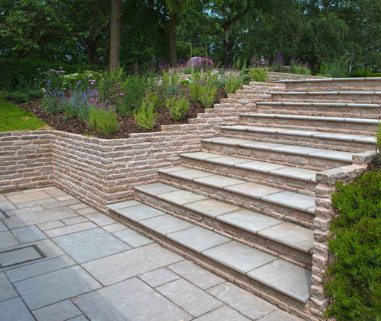 FINISHING ACCESSORIES